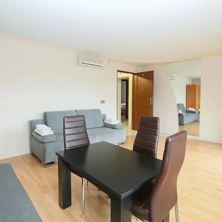 Goscinne تشينستوخوفا