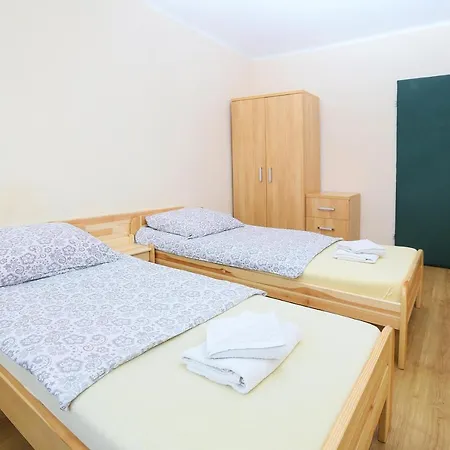 Pokoje Gościnne *